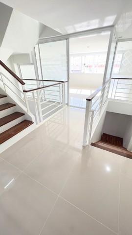 ให้เช่าทาวน์โฮม4ชั้นย่านนวมินทร์โพธิ์แก้วบางกะปิ รีโนเวทใหม่ ใกล้เดอะมอลล์บางกะปิเลียบด่วน