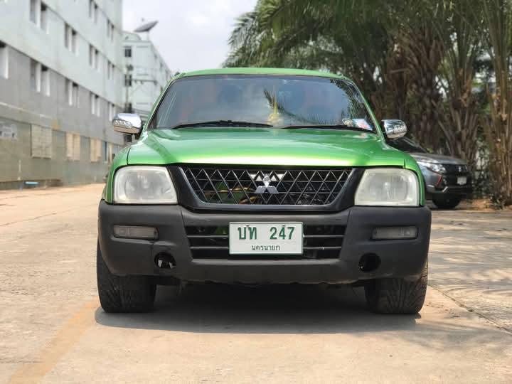 MITSUBISHI L200-STRADA สีเขียว 2