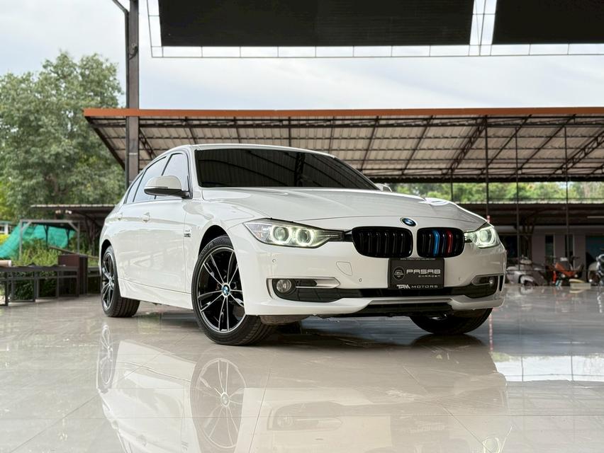 🚘 BMW 320D Modern ปี 2012 สีขาว ดีเซล ประหยัดสุด แรงเต็มพิกัด! 💨 💰 ราคาลดเหลือเพียง 599,000 บาทเท่านั้น!! รูปที่ 3
