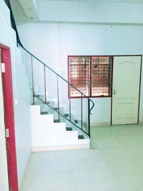 ขายอาคารพาณิชย์ 3 ชั้น 1 คูหา ดูโฮม แหลมฉบัง 2 กม. รร.ทนาพรวิทยา 2 กม. ย่านชุมชน ศ ร้านสะดวกซื้อ หอพัก 3นอน 4 น้ำ ถ.สุขุ 6