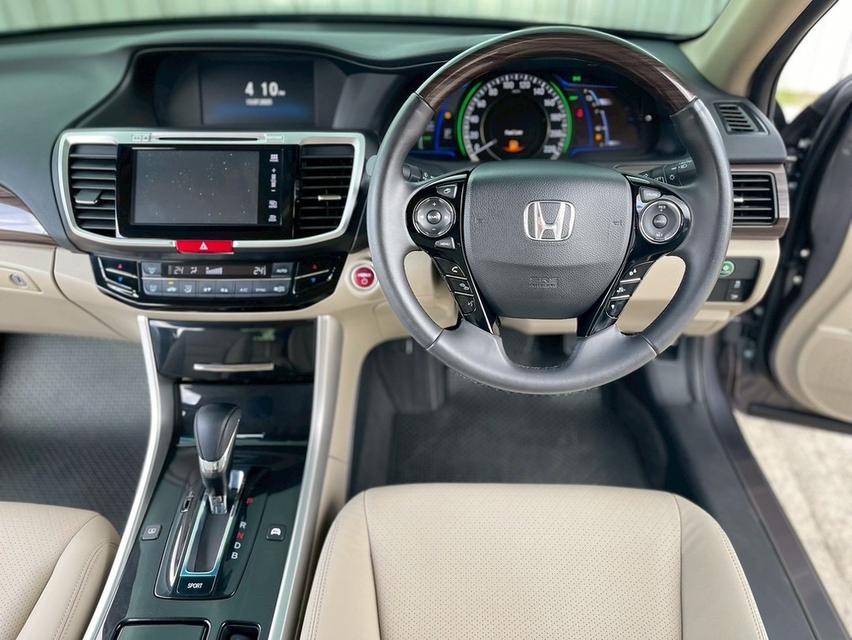 รหัสรถ AP3434 Honda Accord 2.0 HYBRID ปี 2017 สีเทา 10
