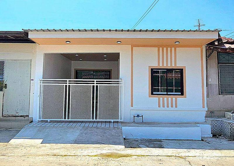หมู่บ้านพฤกษา3  ถนนวัดลาดปลาดุก บางบัวทองทาวน์เฮาส์ชั้นเดียว ตกแต่งใหม่พร้อมอยู่ หน้ากว้าง6เมตร 1