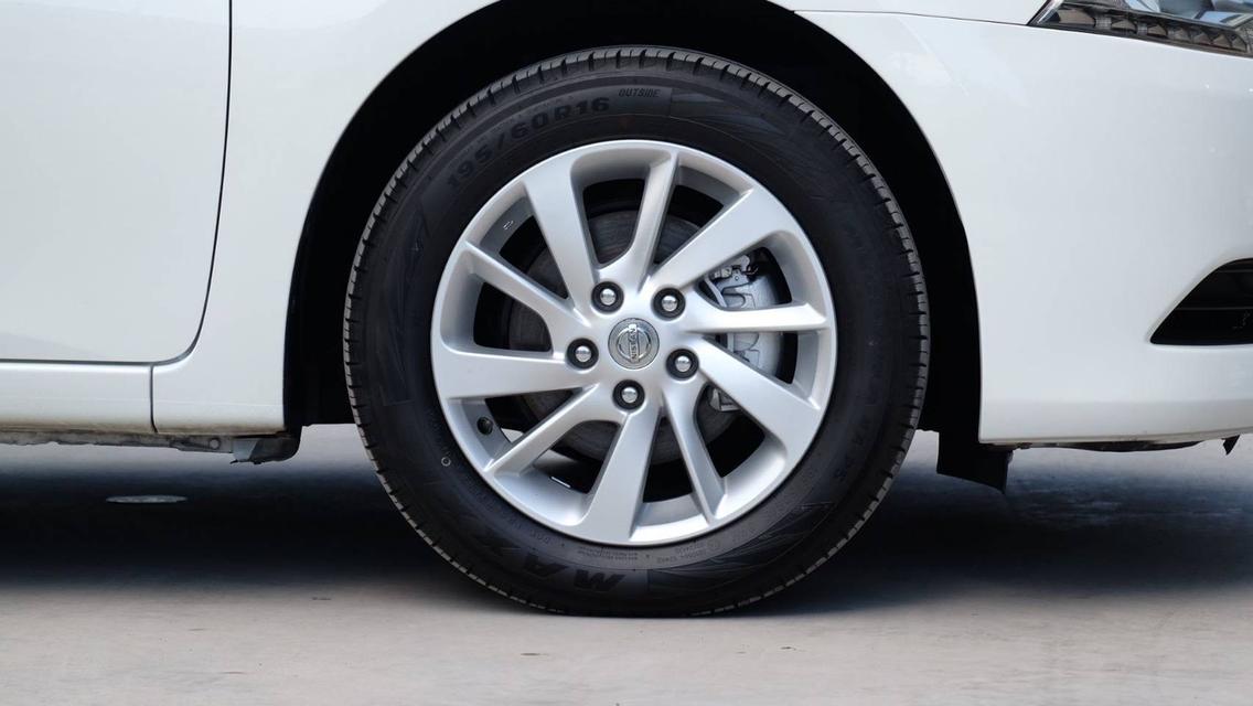 รหัสรถ KN8558 : NISSAN SYLPHY 1.6 V 2013 12