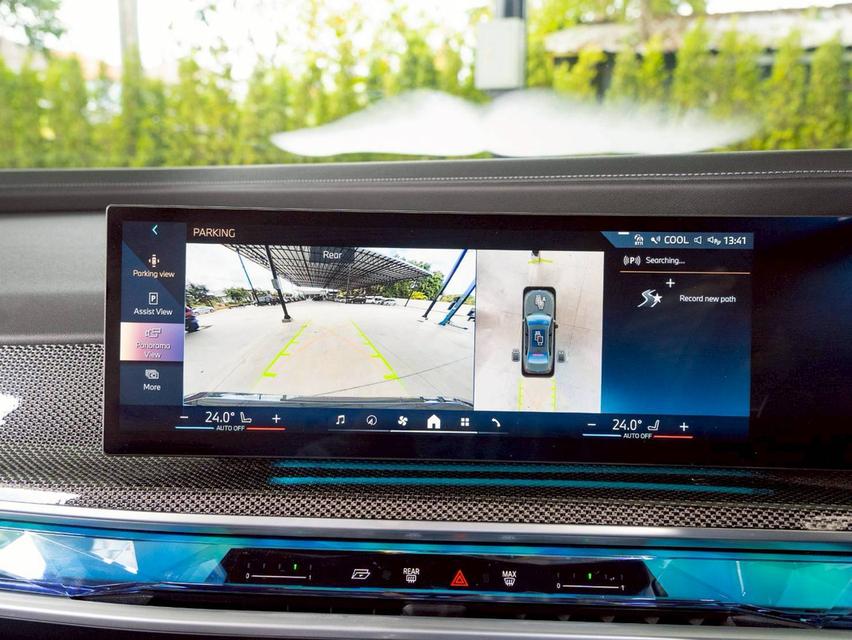 BMW 750e xDrive MSport (G70) ปีจด 2024 14