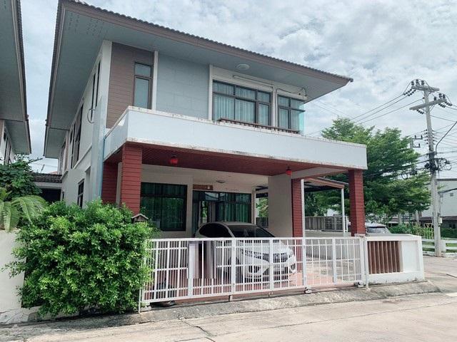 ขายบ้านเดี่ยว 2 ชั้นหลังมุม 49.5 ตรว. 3 ห้องนอน หมู่บ้านโกลเด้นโฮม แหลมฉบัง 1
