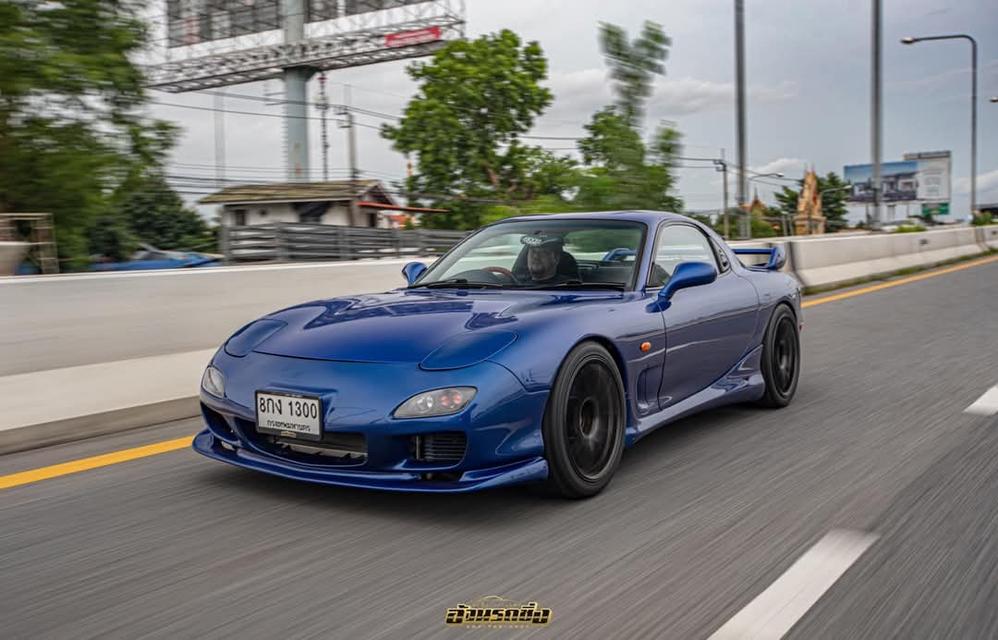 Mazda RX 7 สีน้ำเงินสวยๆ 3