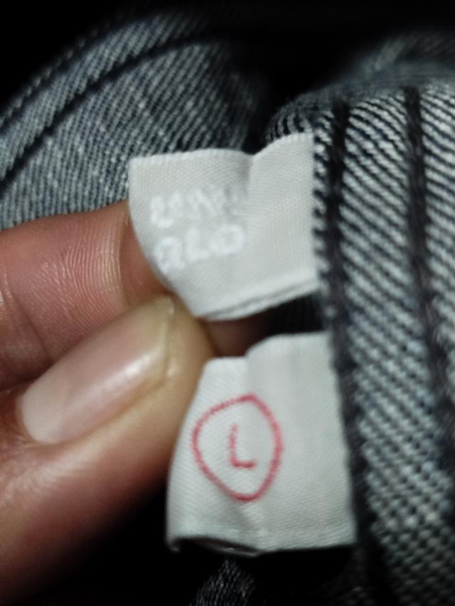 เสื้อแจ็กเก็ตยีนส์ UNIQLO รูปที่ 4