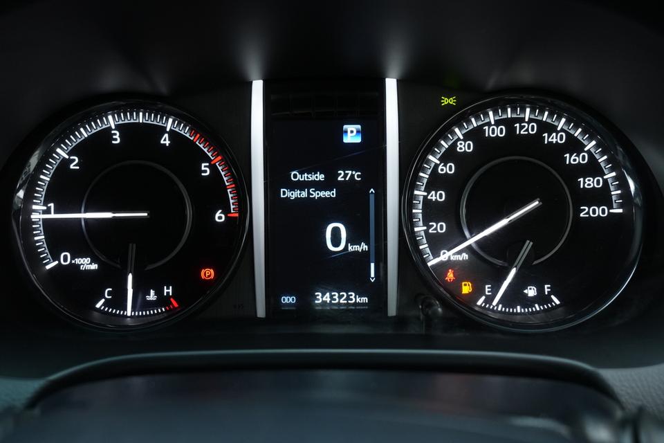 2022 TOYOTA FORTUNER 2.4 LEGENDER BLACK TOP 4WD SUV สีขาว-ดำ เลขไมล์ 34323 กม. 19