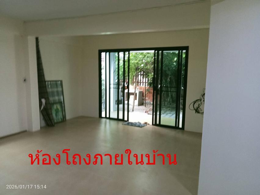 ขายบ้านทาวน์เฮ้าท์ 2 ชั้น พร้อมอยู่ หมู่บ้านธนะสิน ตบแต่งแล้ว 35 ตรว.อยู่นวมินทร์ 68 5