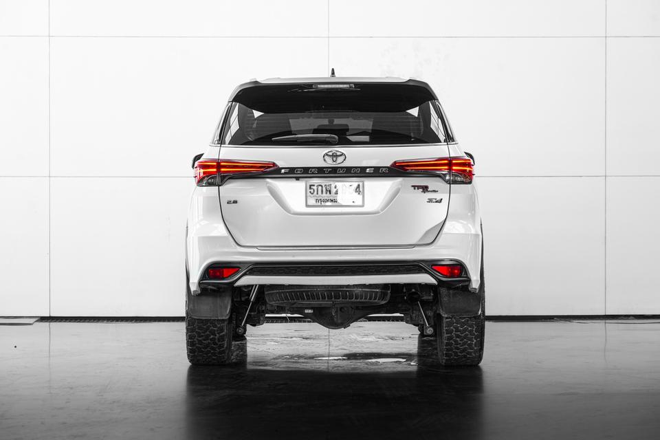 2016 TOYOTA FORTUNER 2.8 TRD Sportivo 4WD  สีขาว ไมล์ 137087 กม. 6
