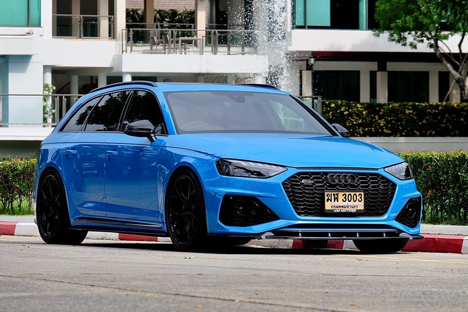 Audi RS4 Avant 2.9 V6 Bi-Turbo Quattro ปี 2022 สีฟ้า รถสวยไมล์น้อย หาอยู่ด่วนช้าไปก่อน รูปย่อยที่ 2