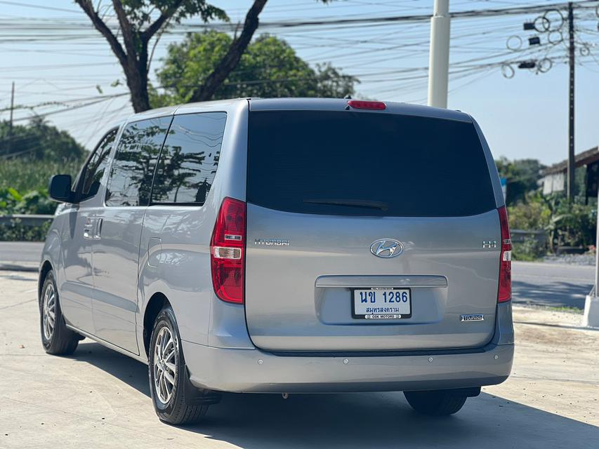 2017 HYUNDAI H1 2.5 Touring