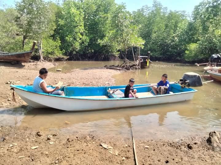 เรือไฟเบอร์ มือสอง