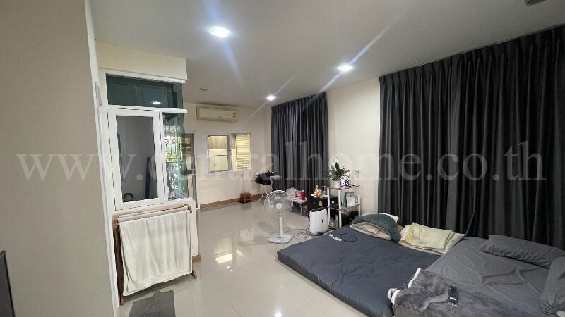 ทาวน์เฮ้าส์ โกลเด้น ซิตี้ ปิ่นเกล้า - จรัญสนิทวงศ์ หลังริม พร้อมเข้าอยู่ 3