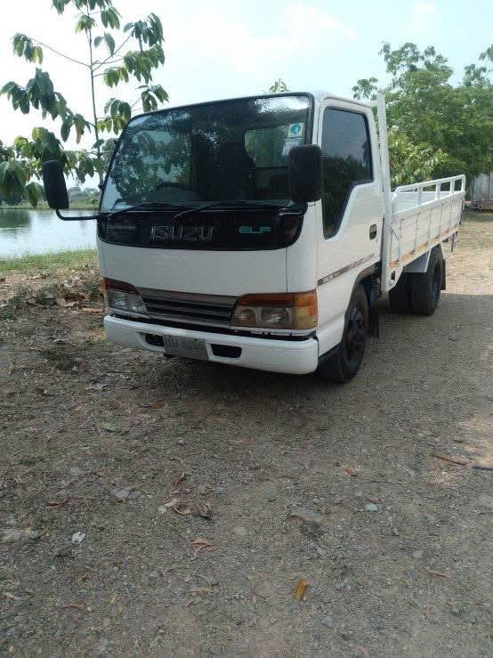 ขายรถบรรทุก 6 ล้อป้ายเล็ก ยี่ห้อ ISUZU 130 แรง 3