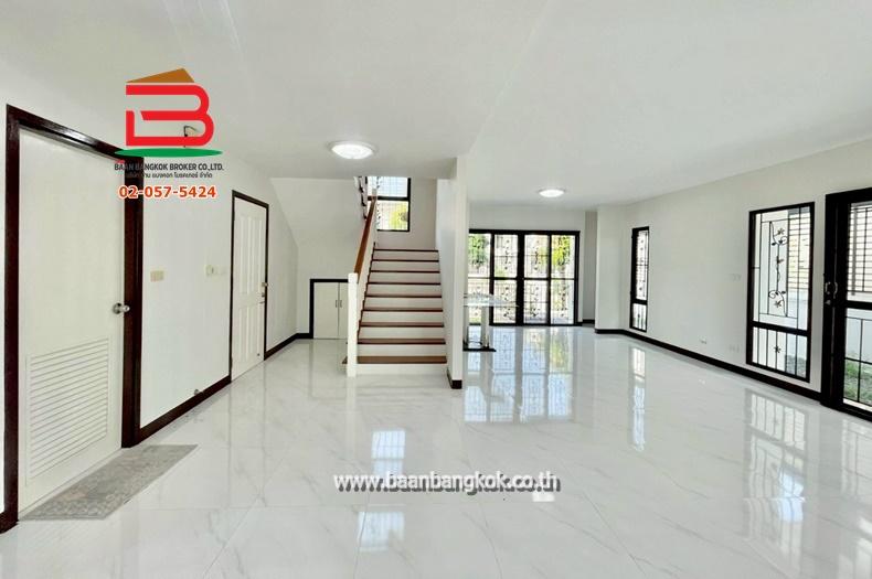 บ้านเดี่ยว หมู่บ้าน พฤกษาวิลเลจ 21 (ดีไลท์) ลำลูกกา คลอง4 เนื้อที่ 50.3 ตรว. ถนนลำลูกกา ตำบลลาดสวาย อำเภอลำลูกกา จังหวัดปทุมธานี