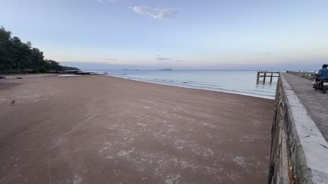 ขายที่ดินใกล้ทะเล หาดบางเบิด 10-3-74 ไร่ ขายราคาไร่ล่ะ 1.5 ลบ.โฉนด พร้อมโอน ทัศนียภาพงดงาม สวยวิวดีหายากทำเลเยี่ยมคุยง่า 1