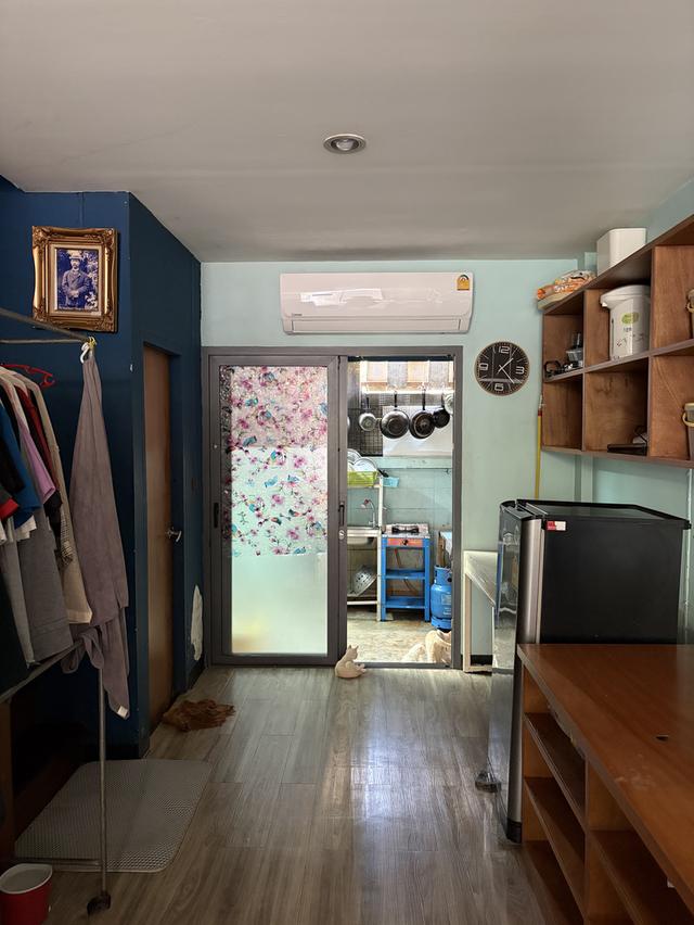 บ้านทาวน์เฮ้าส์ หมู่บ้านพูนสินธานี 1 เคหะร่วมเกล้า 64 9