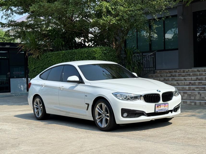 2016 BMW 320D GT SPORTLINE รถมือเดียวออกป้ายแดง รถวิ่งน้อยเพียง 120,000 กม รถเข้าศูนย์ตลอด รถไม่เคยมีอุบัติเหตุครับ