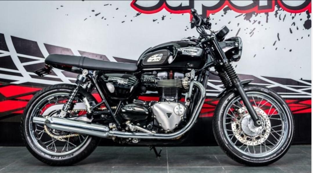 Triumph T100 สีดำสวย