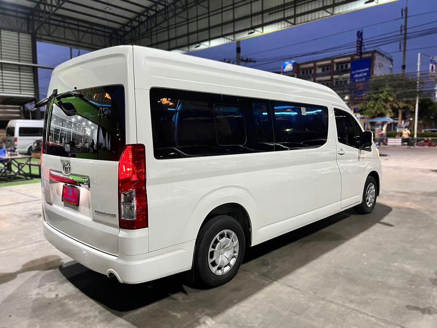 TOYOTA COMMUTER 2.8 MT ปี 2021 VIP 6