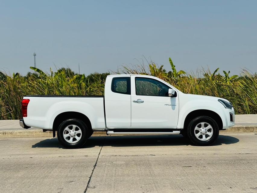 ISUZU D-MAX HI-LANDER SPACE CAB 1.9 L  DDI MT 2017 14