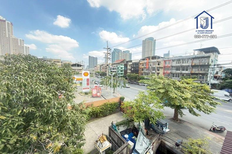 ขายอาคารพาณิชย์ 2.5 ชั้น หลังมุม ติดถนนเจริญนคร ใกล้BTS วงเวียนใหญ่ ทำเลค้าขาย 13