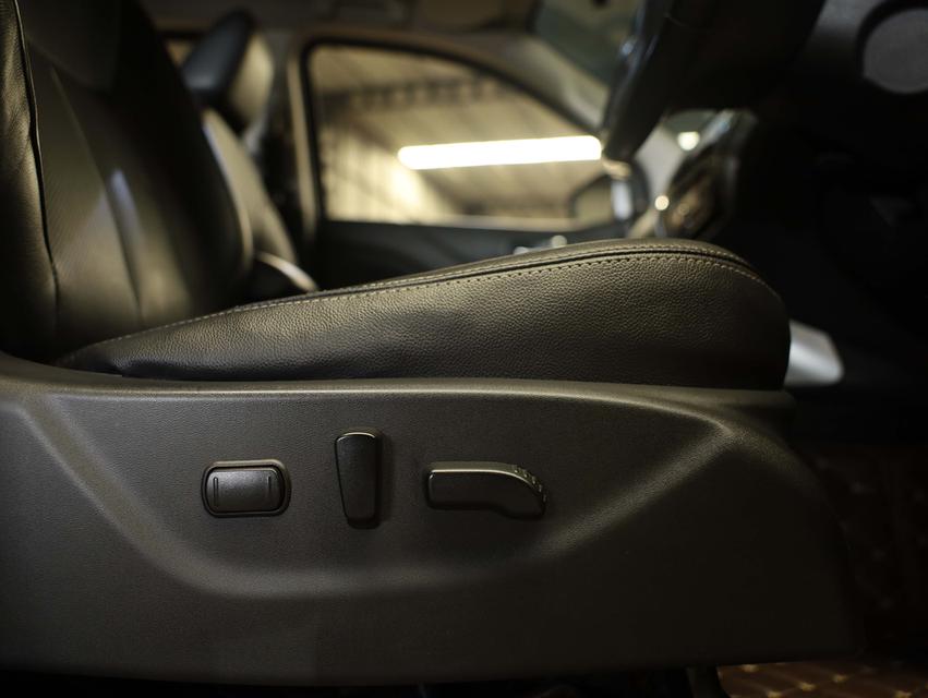 2019 Nissan Terra 2.3 (ปี 18-26) VL SUV AT รูปที่ 13