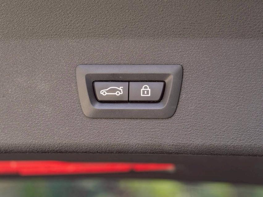 BMW X-1 sDrive18d xLine ปี 2017 จด 2019 ♨️ #ประกันเครื่องเกียร์3ปี30000km.♨️ รูปที่ 16