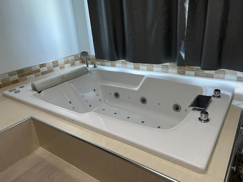 บ้าน 4 ชั้น นาป่า เมืองชล ชลบุรี 18