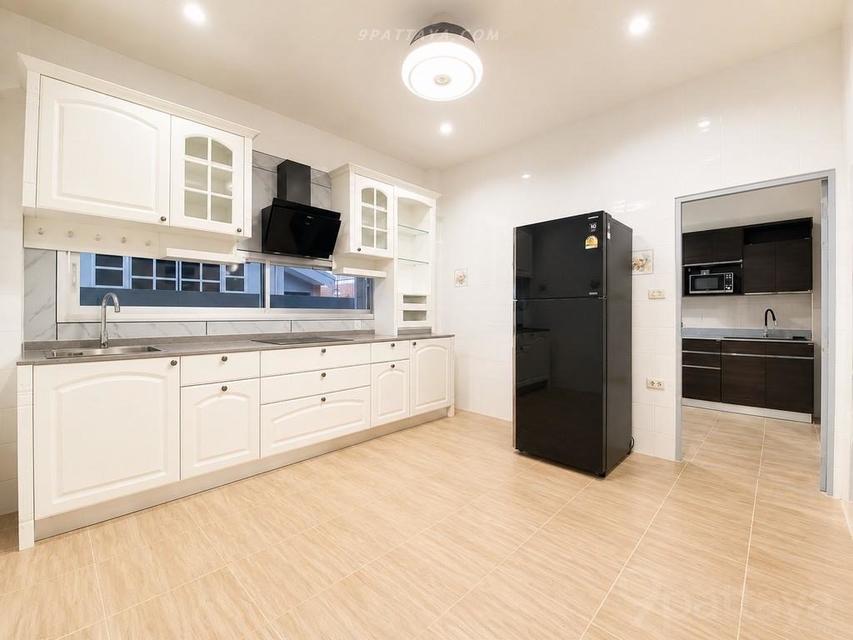 3-Bedroom Pool Villa for Rent in View Point JomtienSingle-storey detached house with private pool and spacious parking. Located in View Point Jomtien 13