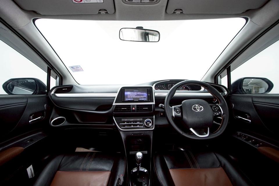 รหัสรถ 1D842 TOYOTA SIENTA 1.5 V2017