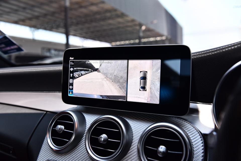 🎊"TOP OPTION เพียง 60,000 กิโล C220D ดีเซล AMG DYNAMIC ทะเบียนคืน"สีดำ🎊⚡ รูปที่ 16