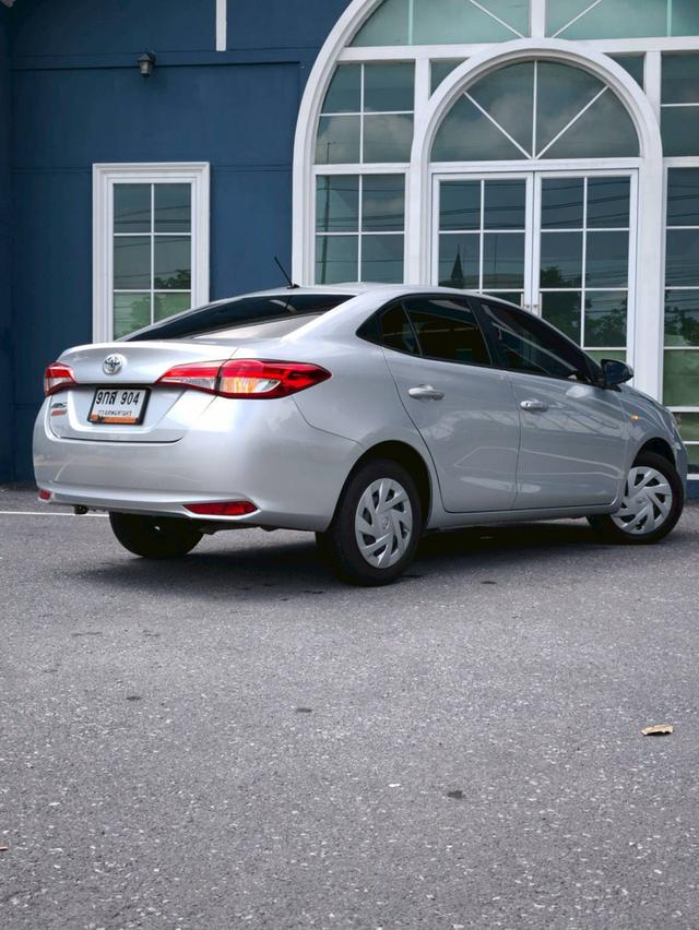 Toyota yaris ativ 1.2entry auto 14
