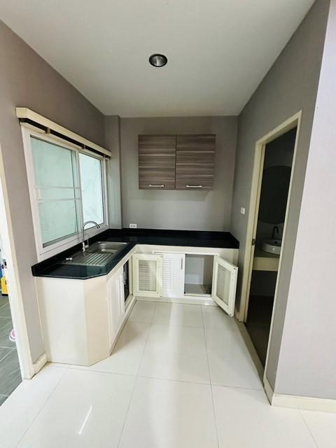 ให้เช่าทาวน์โฮม 3 ชั้น หลังมุม 4 ห้องนอน หมู่บ้านโพธิ์แก้วเพลส ถนนโพธิ์แก้ว - ลาดพร้าว 101 7