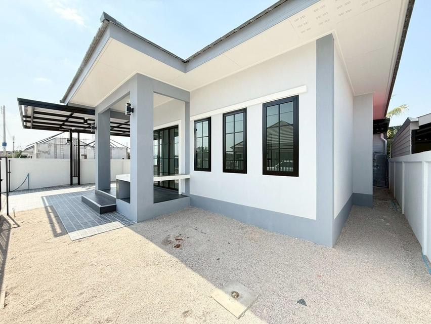 บ้านเดี่ยว 50 ตรว. สร้างใหม่ ชั้นเดียว ย่าน พานทอง-หนองหงษ์ พนัสนิคม 2