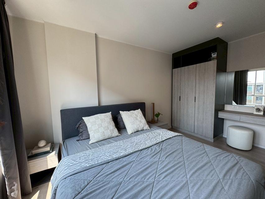 คอนโดห้องชุด 2 ห้องนอน 4