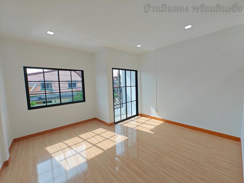 หมู่บ้านกรุงทอง ถนนสายไหม 14