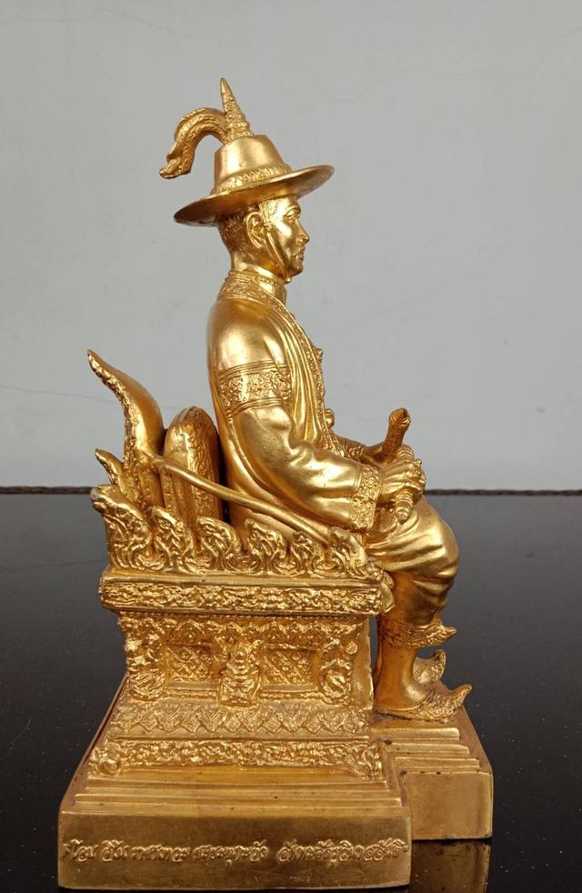 593.พระบรมรูปหล่อสมเด็จพระเจ้าตากสินมหาราช ทรงประทับนั่งบัลลังก์ รูปที่ 5