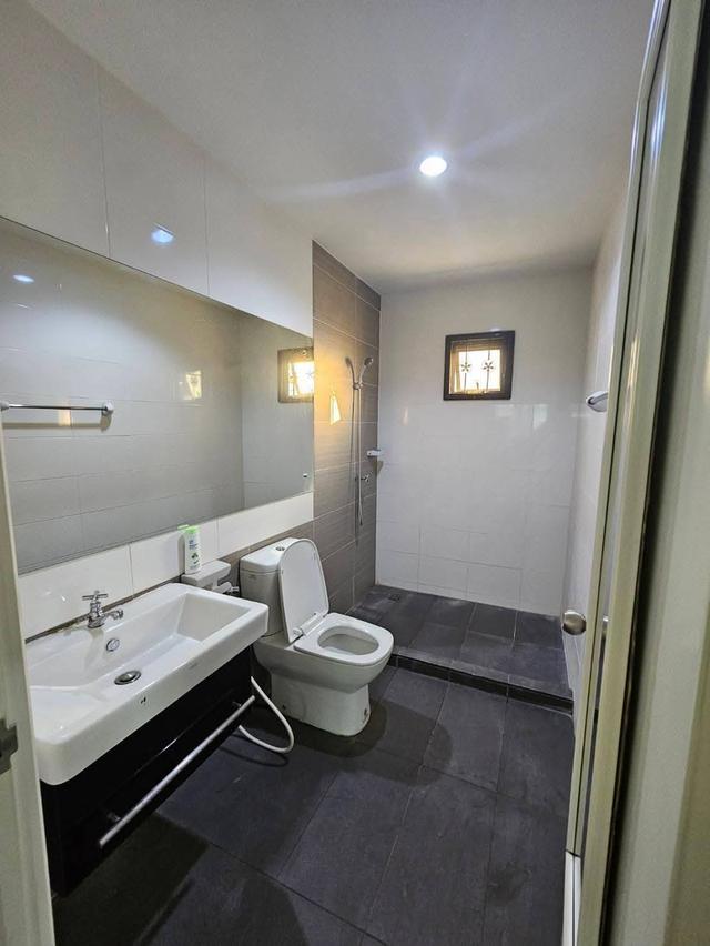 ขายบ้านเดี่ยว ม.ดีไลท์ ท่าอิฐ นนทบุรี 58 ตารางวา 3ห้องนอน 3ห้องน้ำ แอร์4 พร้อมเฟอร์นิเจอร์ครบ ราคา 4,700,000 บาท สนใจติดต่อได้ที่เบอร์ 091-8196311 5