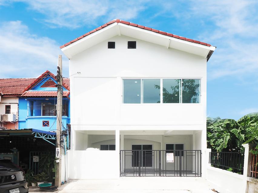 ขายทาวน์เฮ้าส์ 2 ชั้น ม.สวีทโฮมปาร์ค ขนาด 30.7 ตร.ว. 4นอน 3น้ำ 1จอดรถ [บางบัวทอง-ไทรน้อย] ขาย 1.99ล้าน 1