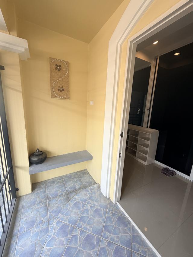 KC Ramintha 3 Home Office for Rent KC Ramintha 3 in Sam Wa Tawan Ok 10