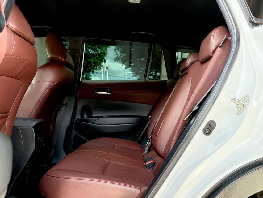 2022 Toyota CROSS HYBRID PREMIUM รถมือเดียวป้ายแดง รถวิ่งน้อย เข้าศูนย์ตามระยะ รถไม่มีอุบัติเหตุครับ รูปที่ 14