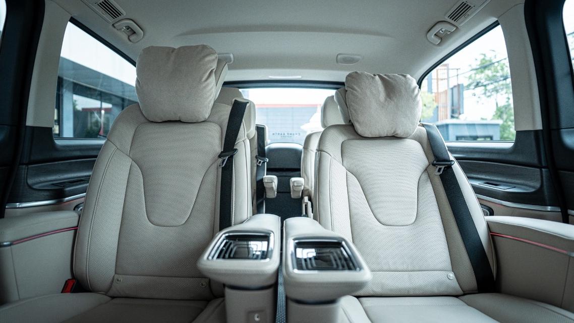 Mercedes-Benz V300d Exclusive 2025 สีดำ มือเดียว สภาพดีสุดไมล์น้อยมาก Warranty Benz เหลือถึง 30042028 รูปที่ 11