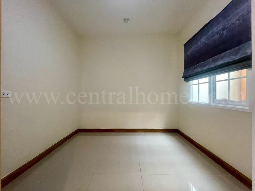 ทาวน์โฮม โกลเด้น ทาวน์ รัตนาธิเบศร์ - สถานีรถไฟฟ้าไทรม้า หลังริม  6