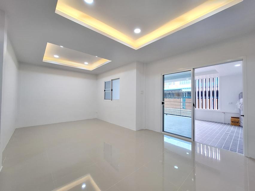 หมู่บ้านอยู่เจริญ 4 ลำลูกกาคลอง4 ถนนไสวประชาราษฎร์ ต.ลาดสวาย อ.ลำลูกกา จ.ปทุมธานี 8