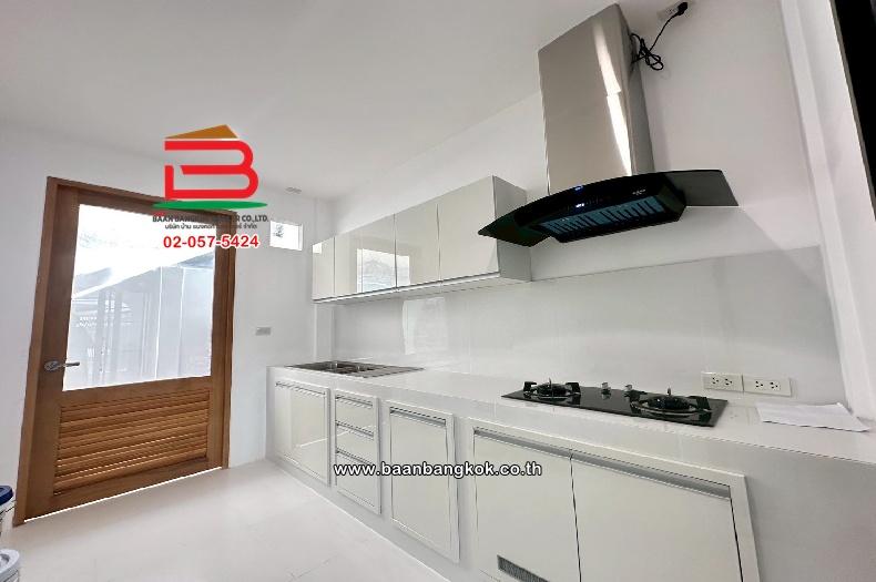 บ้านเดี่ยว หมู่บ้าน พงษ์ธรรม ซอย 6 เนื้อที่ 45 ตร.ว (ซอยแจ้งวัฒนะ 32) ตำบลบางตลาด อำเภอปากเกร็ด จังหวัดนนทบุรี 7