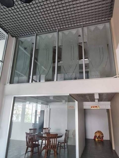ขายโฮมออฟฟิศ 4.5 ชั้น 2 คูหา 520 ตรม. ตีทะลุเป็นคูหาเดียวแล้ว ซอยนวมินทร์ 80 เข้าซอยเล็กน้อย ใกล้โลตัสนวมินทร์ 2