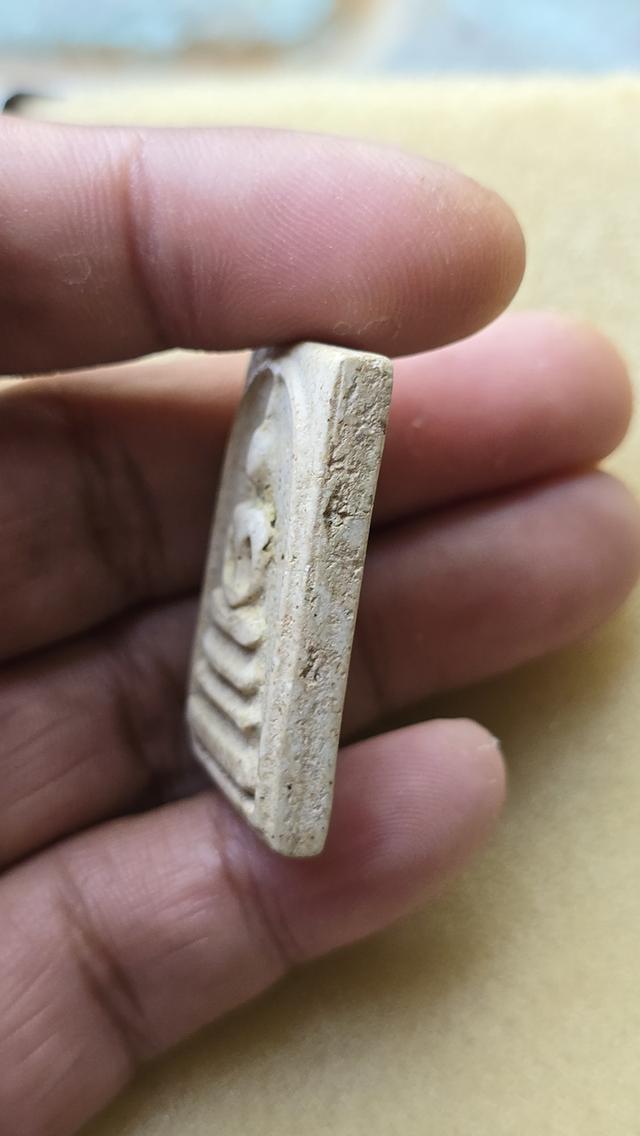 พระสมเด็จ พิมพ์ทรงเจดีย์ 6