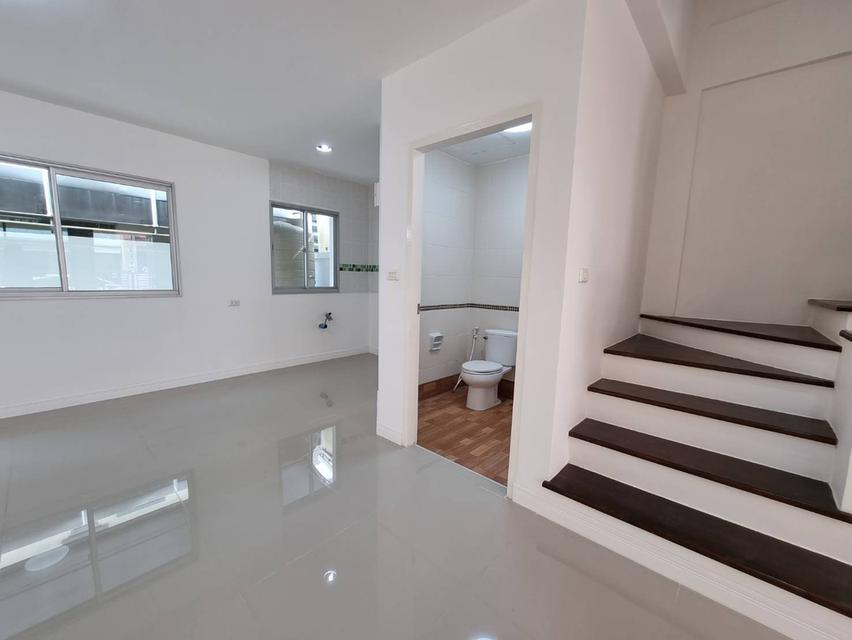 ขายทาวน์โฮม พลัส ซิตี้พาร์ค 3 ชั้น รีโนเวทใหม่ พร้อมเข้าอยู่ 2